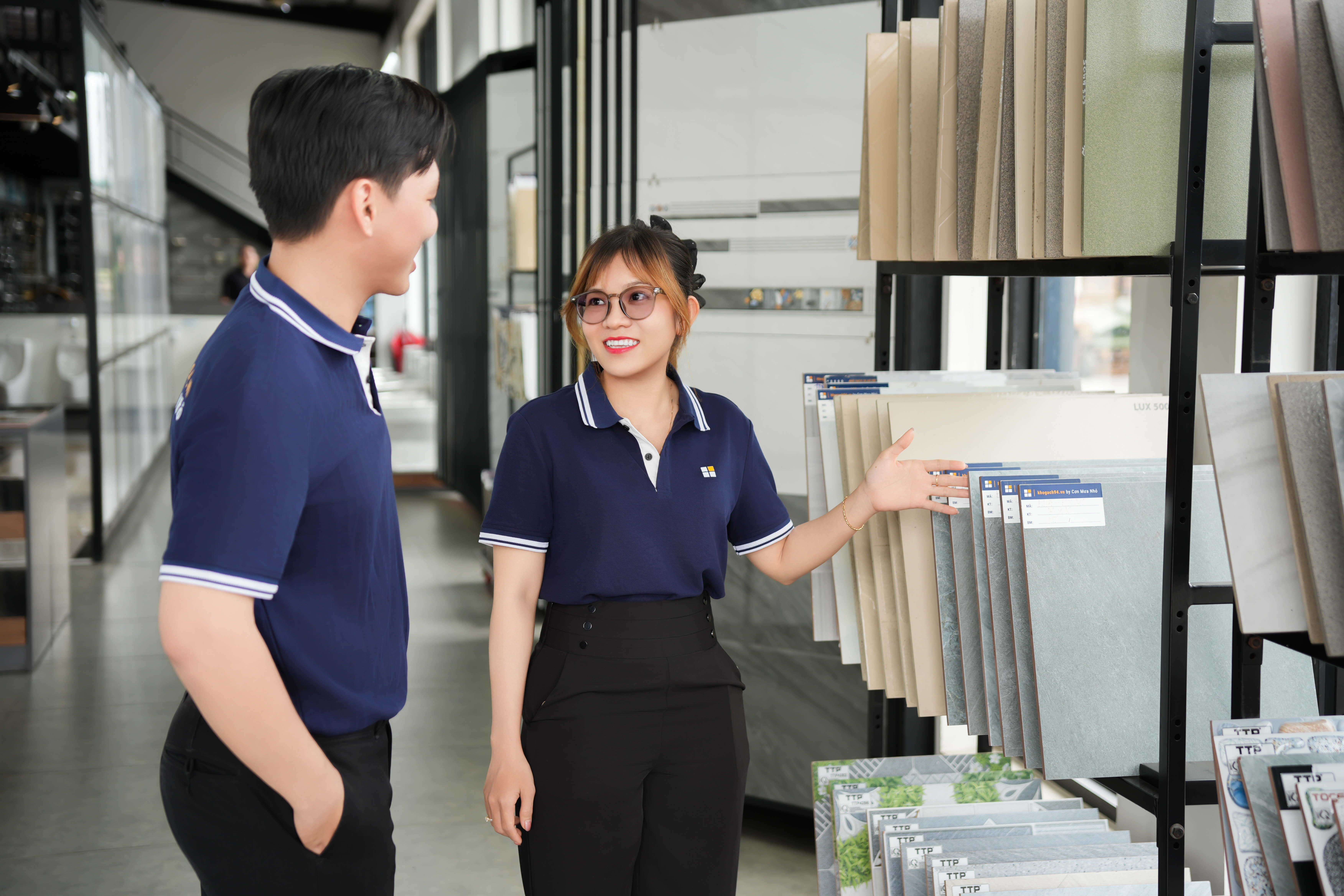 CÓ MỘT THỜI, “GẠCH MEN” LÀ CẢ ƯỚC MƠ